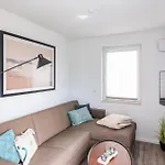 2 Bedroom Lovely In דירה