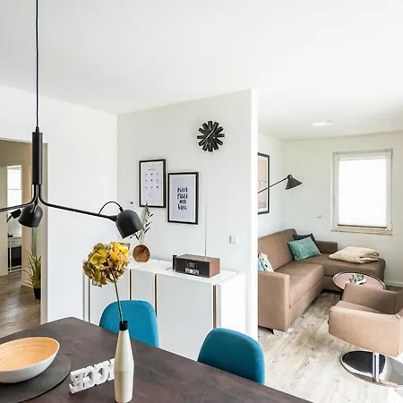 2 Bedroom Lovely In *